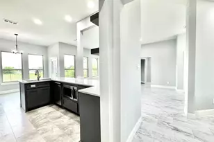 226 Lakeview Dr, Runaway Bay, TX 76426 - Photo 15