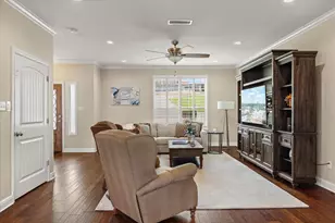 5250 Country Club Dr, Granbury, TX 76049 - Photo 5