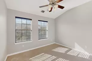 1527 Biltmore Ln, Irving, TX 75063 - Photo 25