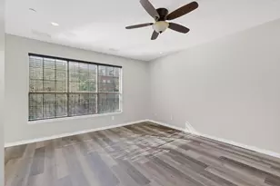 1527 Biltmore Ln, Irving, TX 75063 - Photo 5