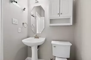 1527 Biltmore Ln, Irving, TX 75063 - Photo 13