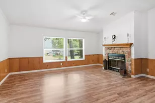 301 Elm Ln, Aurora, TX 76078 - Photo 11