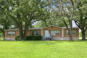 301 Elm Ln, Aurora, TX 76078 - Photo 1