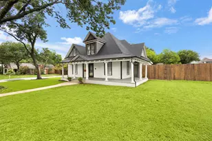 514 W Marvin Ave, Waxahachie, TX 75165 - Photo 3