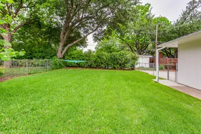 6221 Berryhill Street, Dallas, TX 75231 - Photo 25