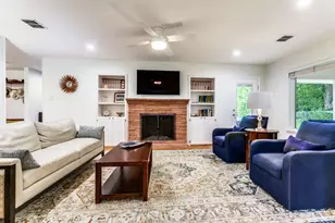 6221 Berryhill St, Dallas, TX 75231 - Photo 5