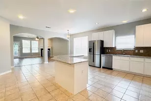 5813 Fathom Dr, Fort Worth, TX 76135 - Photo 3