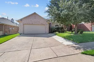 5813 Fathom Dr, Fort Worth, TX 76135 - Photo 1