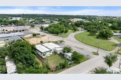 1401 NE Barnard Street, Glen Rose, TX 76043 - Photo 7