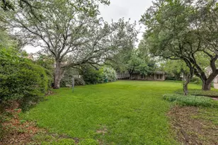 8560 Park Ln, Dallas, TX 75231 - Photo 23