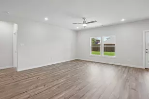 716 Vineyard Wy, Forney, TX 75126 - Photo 3