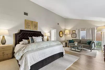 9530 Moss Haven Drive, Dallas, TX 75231 - Photo 7