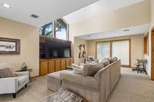 9530 Moss Haven Dr, Dallas, TX 75231 - Photo 39