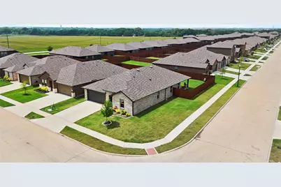 1625 Kirby Lane, Lancaster, TX 75146 - Photo 5