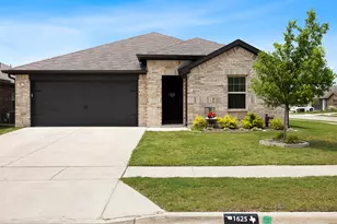 1625 Kirby Ln, Lancaster, TX 75146 - Photo 1