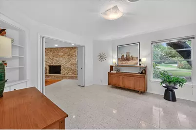 2039 W Lotus Avenue, Fort Worth, TX 76111 - Photo 11