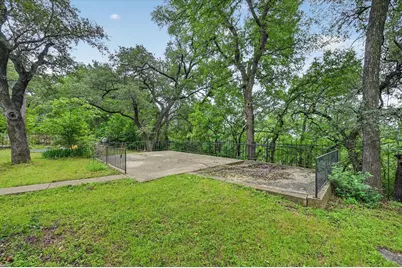 2039 W Lotus Avenue, Fort Worth, TX 76111 - Photo 35