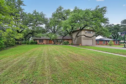 2039 W Lotus Avenue, Fort Worth, TX 76111 - Photo 37
