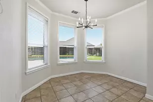 1404 Chaucer Dr, Cleburne, TX 76033 - Photo 5