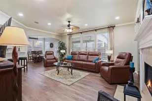 2810 Hammond Dr, Grand Prairie, TX 75052 - Photo 17