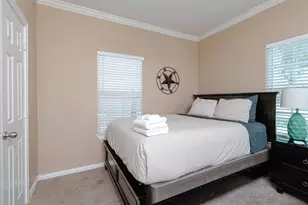 3014 Falls Dr, Dallas, TX 75211 - Photo 15