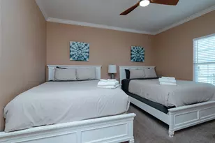3014 Falls Dr, Dallas, TX 75211 - Photo 9