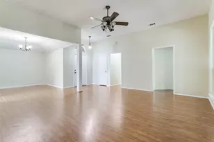 531 Beasley Dr, Lewisville, TX 75057 - Photo 3