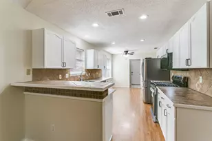 531 Beasley Dr, Lewisville, TX 75057 - Photo 5