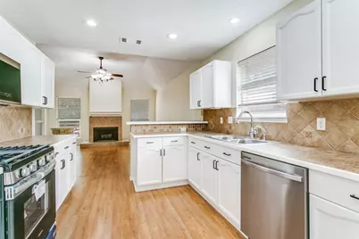 531 Beasley Drive, Lewisville, TX 75057 - Photo 7