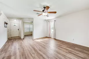 721 Redwing Dr, Saginaw, TX 76131 - Photo 3