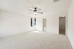 721 Redwing Dr, Saginaw, TX 76131 - Photo 17