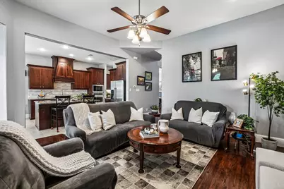 307 Ridgewood Drive, Lewisville, TX 75067 - Photo 7