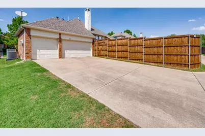 7931 Greenvalley Lane, Frisco, TX 75033 - Photo 17