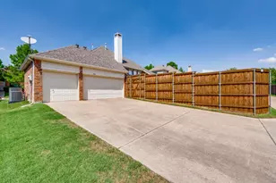 7931 Greenvalley Ln, Frisco, TX 75033 - Photo 17