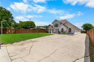 6808 Marvin Brown St, Fort Worth, TX 76179 - Photo 3