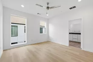 427 W 10th St, Dallas, TX 75208 - Photo 13