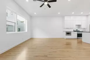 427 W 10th St, Dallas, TX 75208 - Photo 11