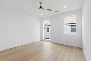 427 W 10th St, Dallas, TX 75208 - Photo 9