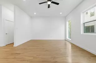 427 W 10th St, Dallas, TX 75208 - Photo 17
