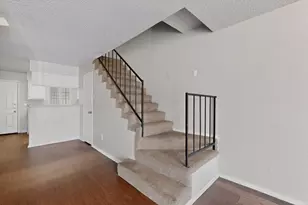 9467 Olde Towne Row, Dallas, TX 75227 - Photo 3