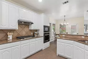 8601 Wadkins Ct, McKinney, TX 75072 - Photo 5