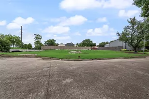 5809 Bent Oak Ct, Dallas, TX 75248 - Photo 1