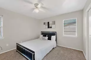 2725 Wesleyan Dr, Irving, TX 75062 - Photo 17