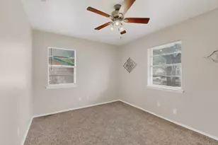 2725 Wesleyan Dr, Irving, TX 75062 - Photo 23