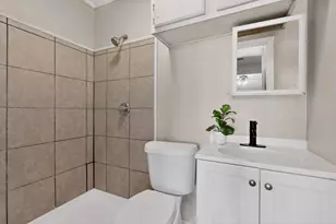 2725 Wesleyan Dr, Irving, TX 75062 - Photo 31