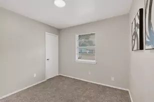 2725 Wesleyan Dr, Irving, TX 75062 - Photo 27