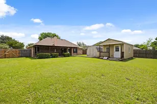 225 Cobblestone Cir, Red Oak, TX 75154 - Photo 25