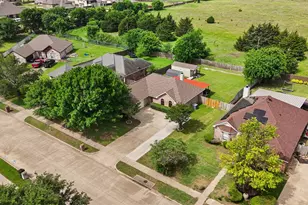 225 Cobblestone Cir, Red Oak, TX 75154 - Photo 5