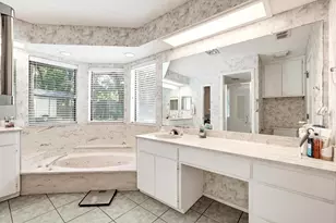 2401 Oak Shadow Ct, Arlington, TX 76017 - Photo 15