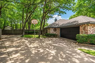 2401 Oak Shadow Ct, Arlington, TX 76017 - Photo 25